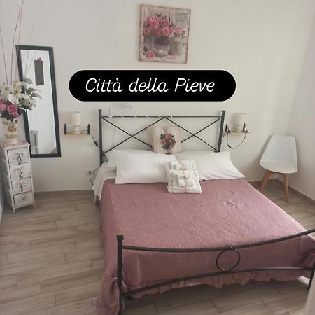 Vicolo Delle Scuole Pie Città della Pieve Exterior foto